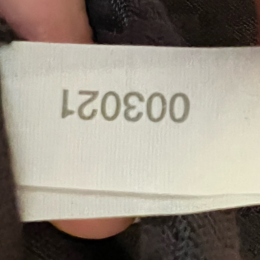 GUCCI LEATHER DIANA HOBO - Picture 9 of 9